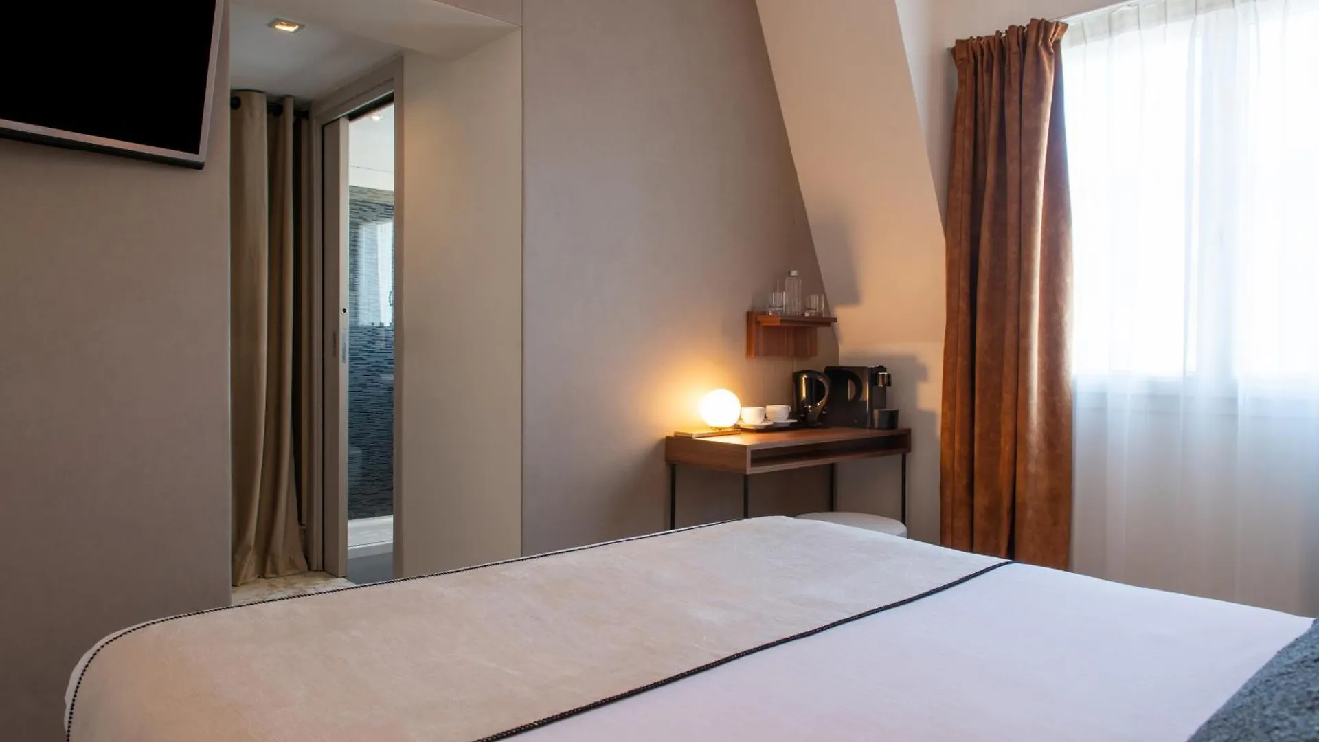 Helussi Hotel Paryż